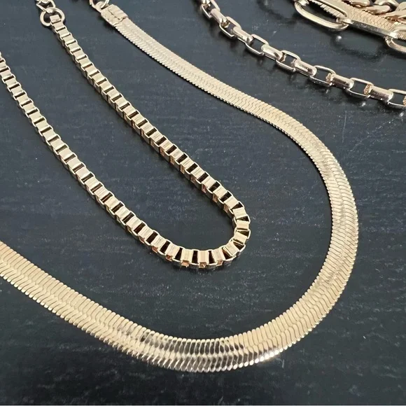 Jewelry Set Gold Bundle: 4 Necklaces, 2 Bracelets, 9 Rings and 12 Earrings - Picture 6 of 15